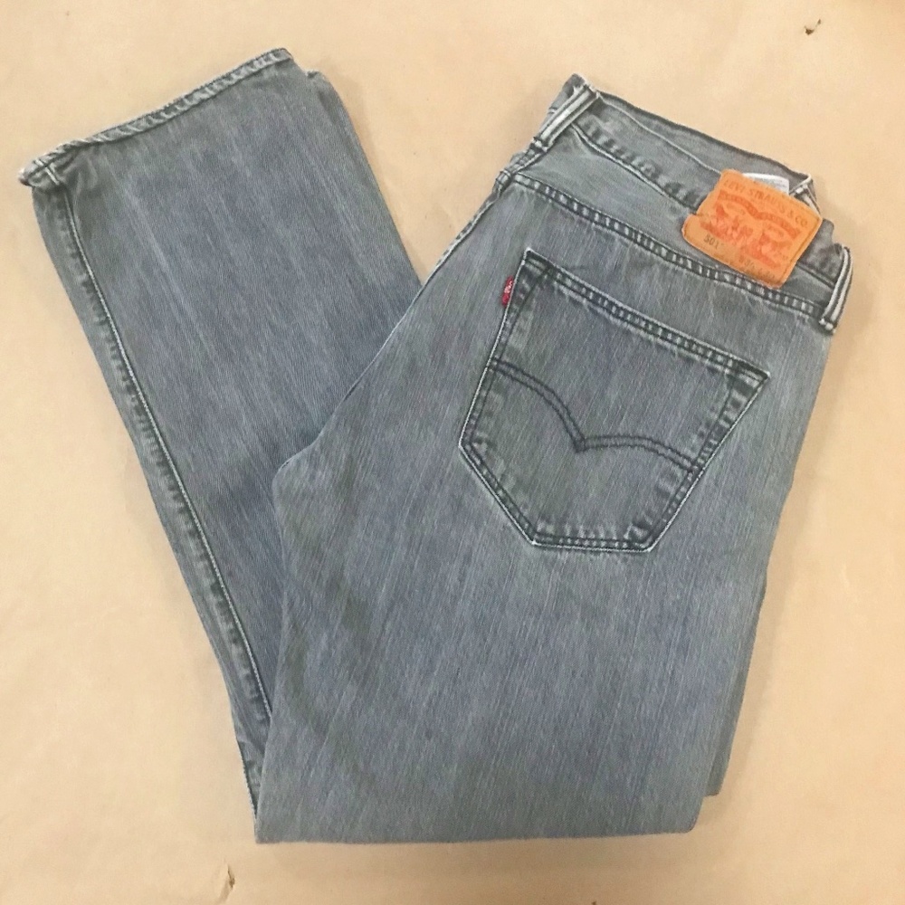 Levi's 501 Jeans. Gray.